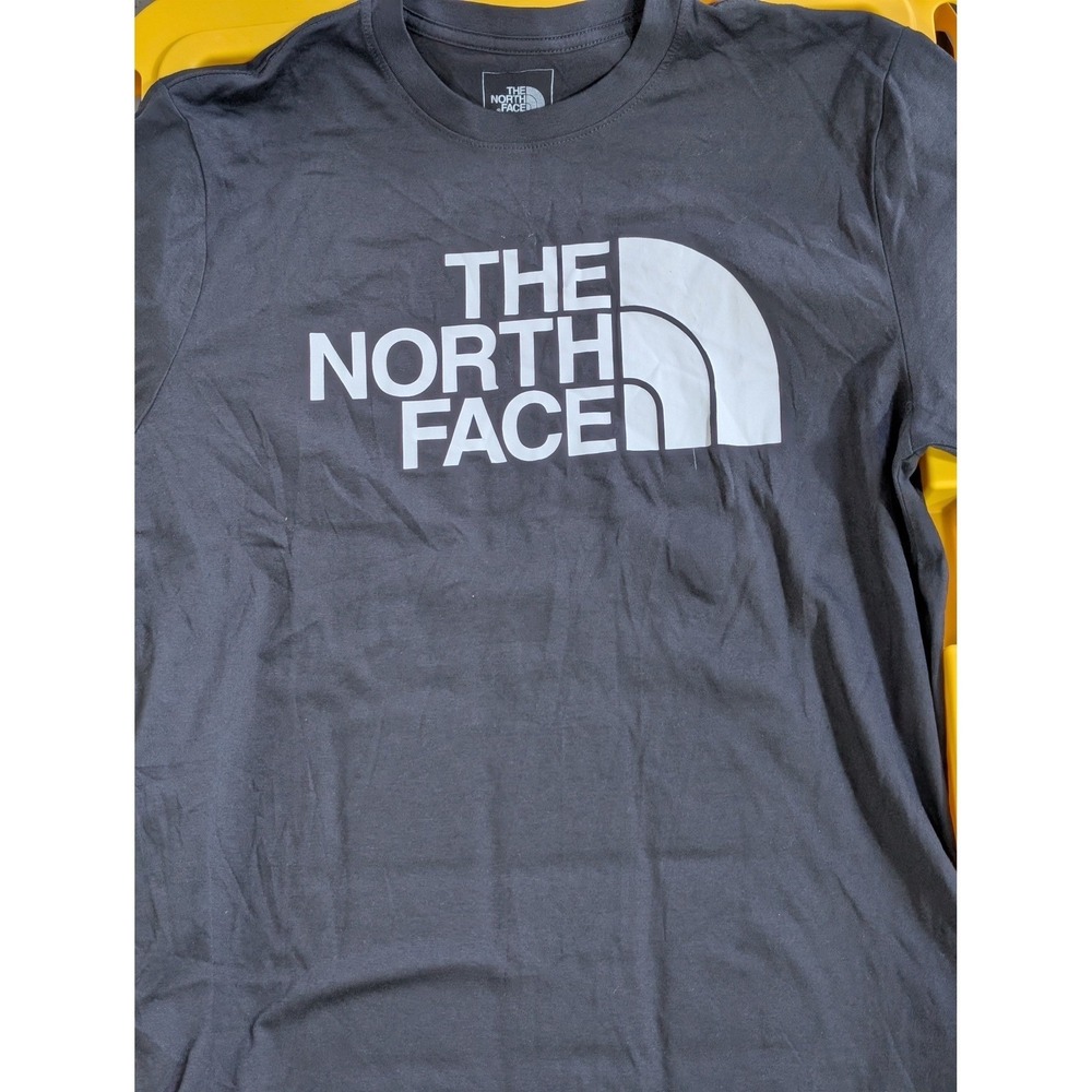 NWT The North Face Mens Large Half Dome Logo T-Shirt Black Short Sleeve - Picture 2 of 2